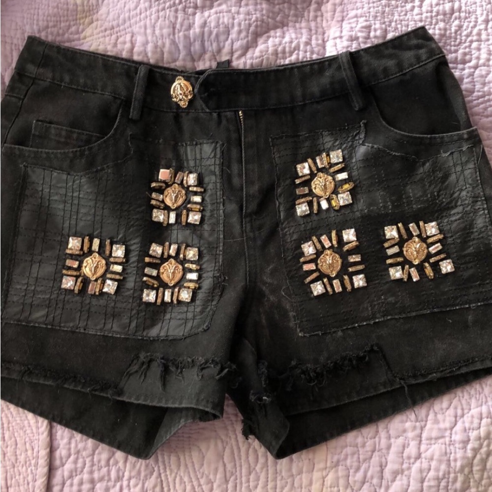 Embellished black shorts🖤